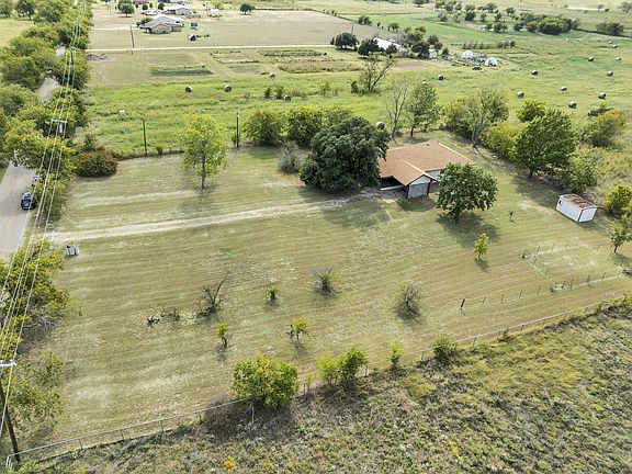 2nd image of 7429 County Road 1232