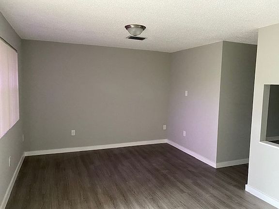 3rd image of 2237 Taylor St APT 8B