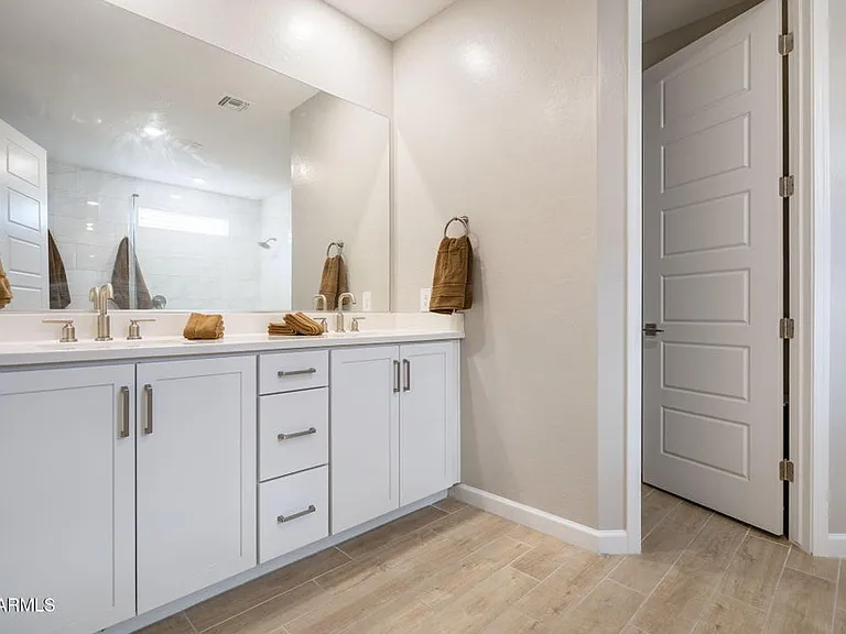 5112 E Coolbrook Ave — Photo 18