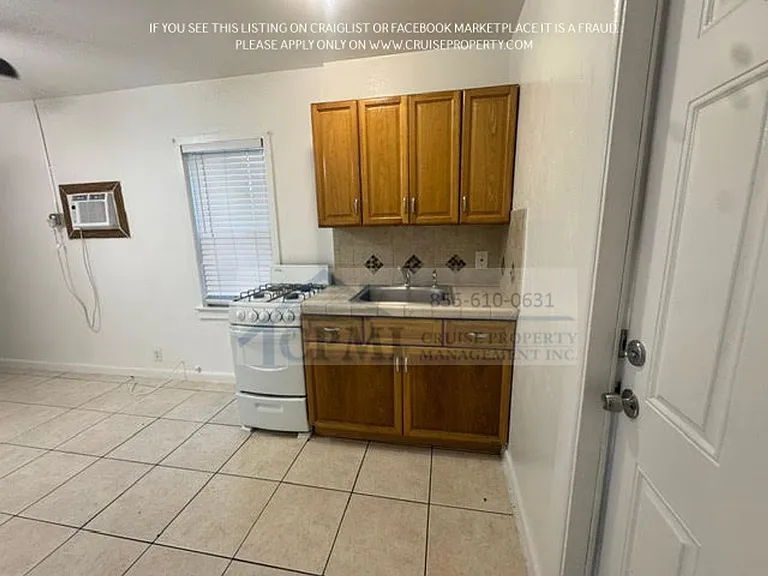 1822 Dixianna St Hollywood, FL 33020 — Photo 9