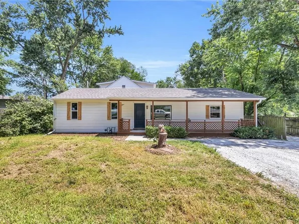 17103 Chula Vista Dr, Belton, MO 64012