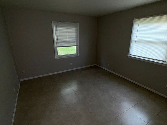 2nd image of 2825 N Ohenry Blvd APT C