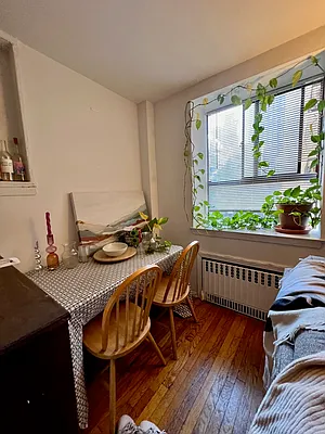 Rented by City Connections Realty | media 6