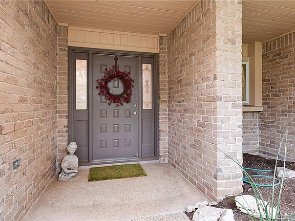 2nd image of 103 Barbie Ct