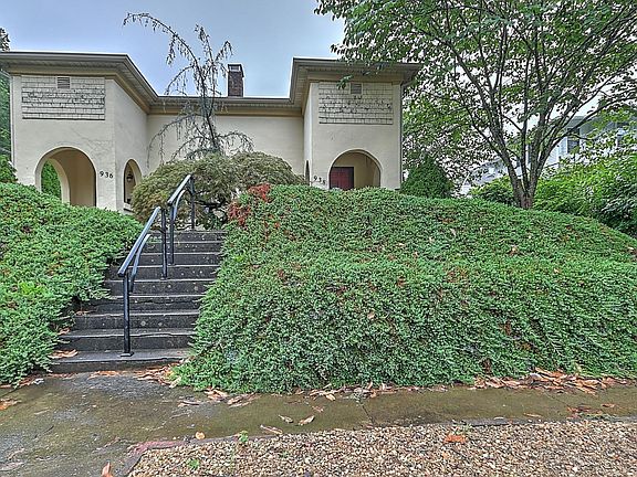 3rd image of 938 Glenway Ave #938