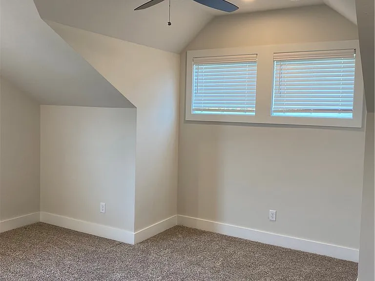 205 Sterling St #C — Photo 11