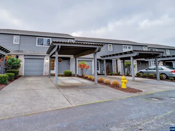 2341 Crestview Dr S, Salem, OR 97302