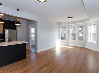 4120 N Keeler Ave #1F, Chicago, IL 60641