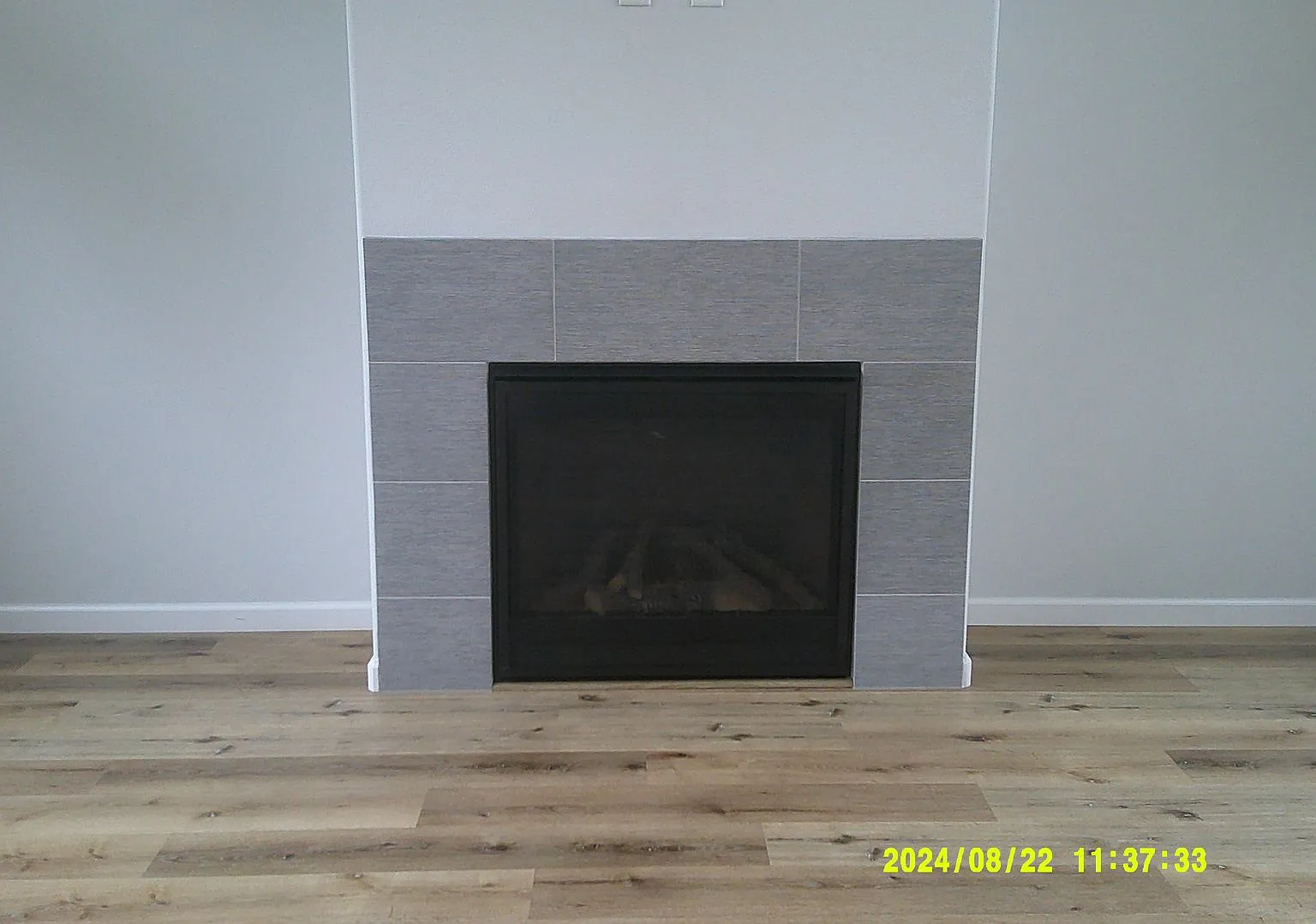 972 Front St NE — Photo 2