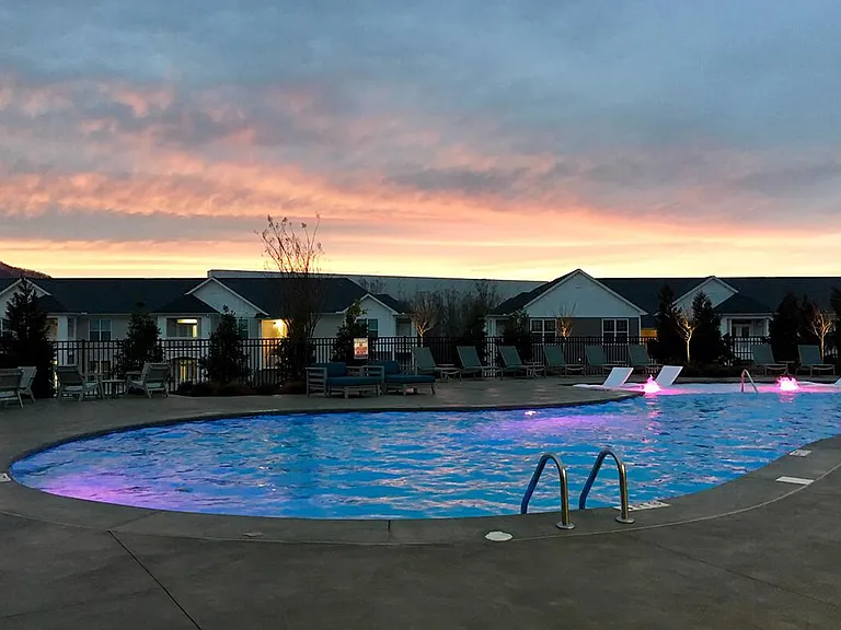 Riverstone Apartments at Long Shoals — Photo 102
