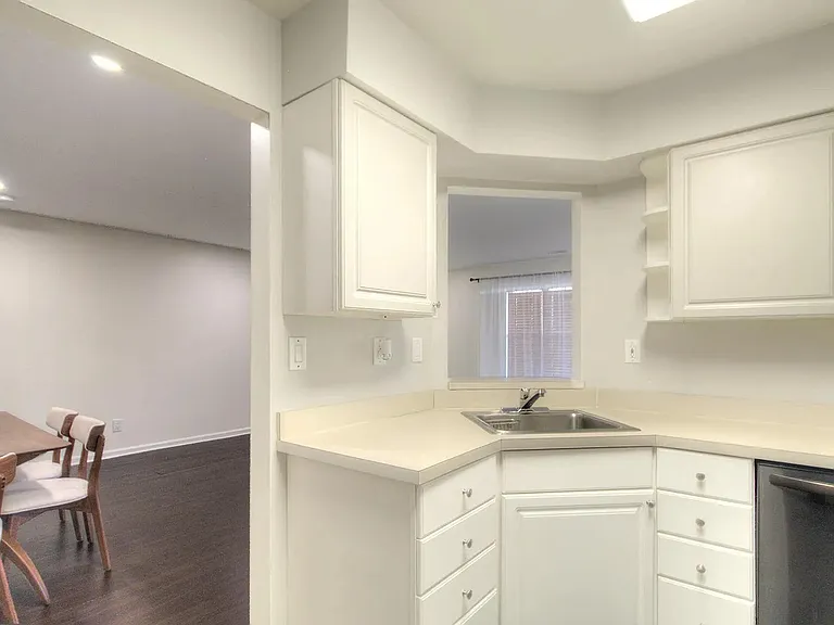4402 Aberdeen Ln — Photo 18