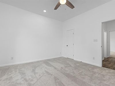 5th image of 806 E Academy St #1