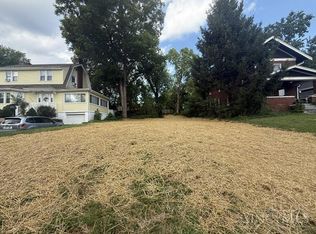 5907 Woodmont Ave, Cincinnati, OH 45213