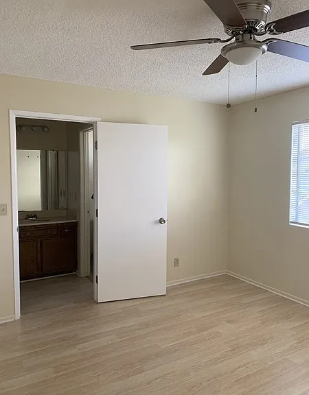 13415 Doty Ave — Photo 9