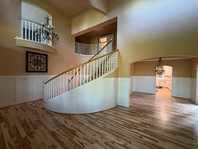 4 bed, 3.5 bath, 3760 sqft, $4,990 — Photo 4