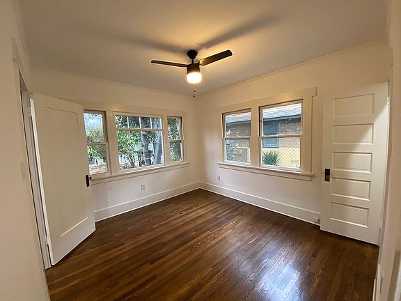 3rd image of 494 Cypress Ave