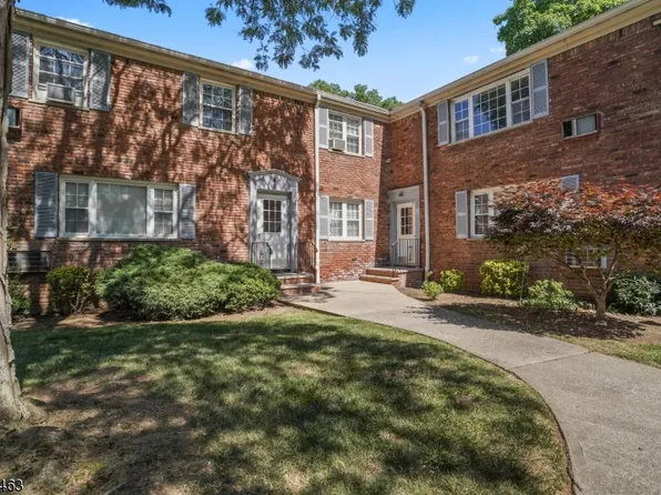 31 Wedgewood #61, Verona Twp., NJ 07044