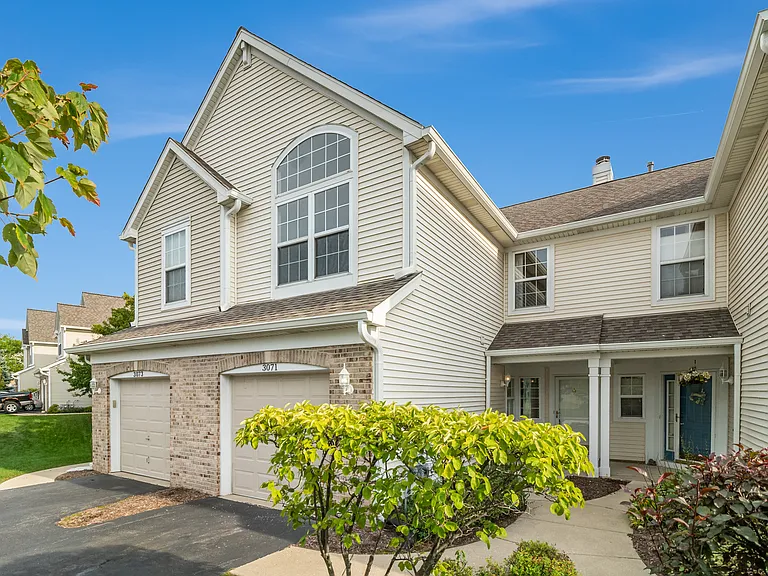3071 Autumn Lake Dr — Photo 1