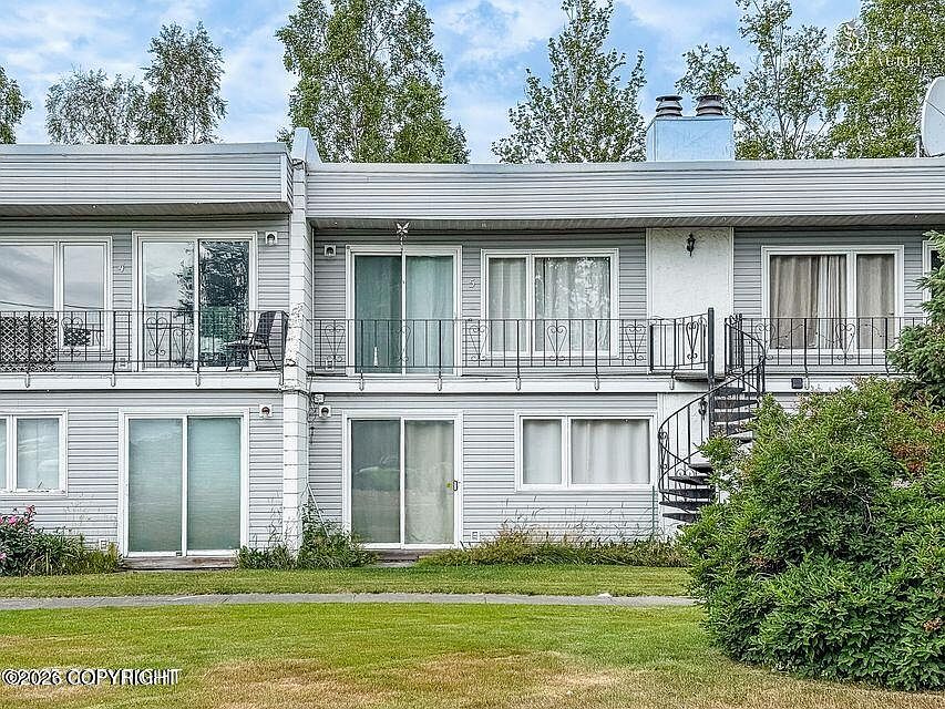 1st image of 3333 Lakeshore Dr Unit 5