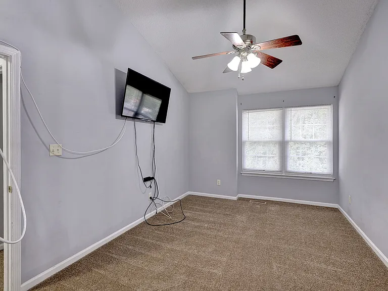 12928 Daybreak Cir — Photo 19