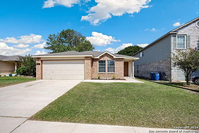 3 bed, 2.0 bath, 1608 sqft, $1,775 — Photo 2