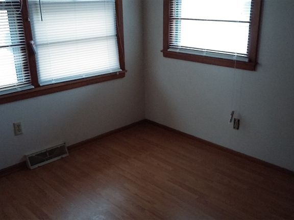 5th image of 11411 Gill St