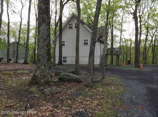 550 Whippoorwill Dr, Bushkill, PA 18324