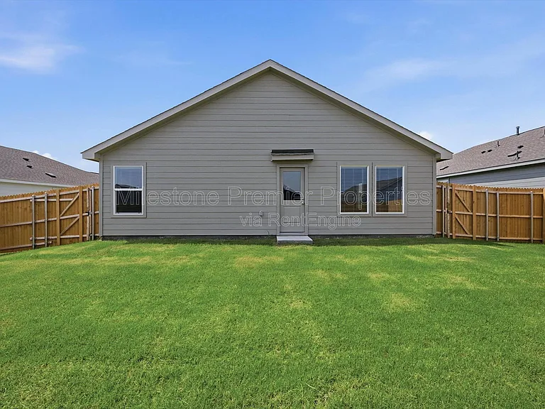 3719 Longleaf Dr — Photo 23