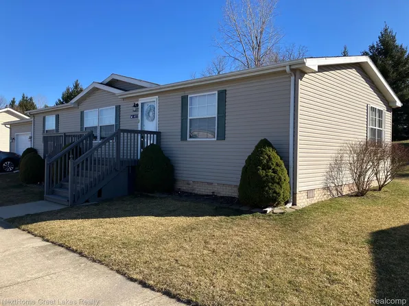 6157 Addison Way, Fenton, MI 48430