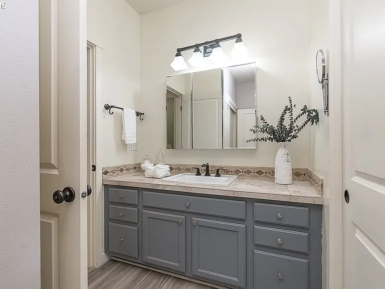 7704 SW Cresmoor Dr — Photo 26
