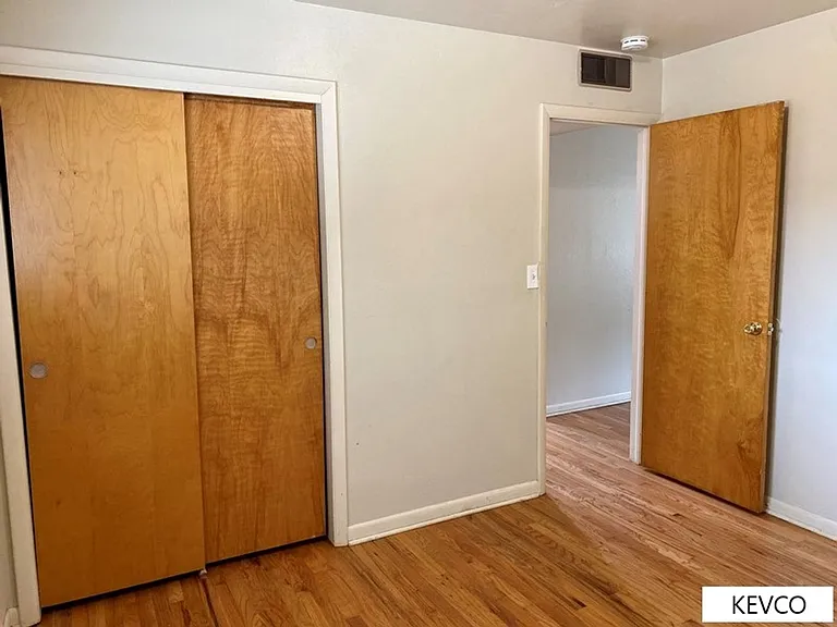 1044 Montview Rd — Photo 11