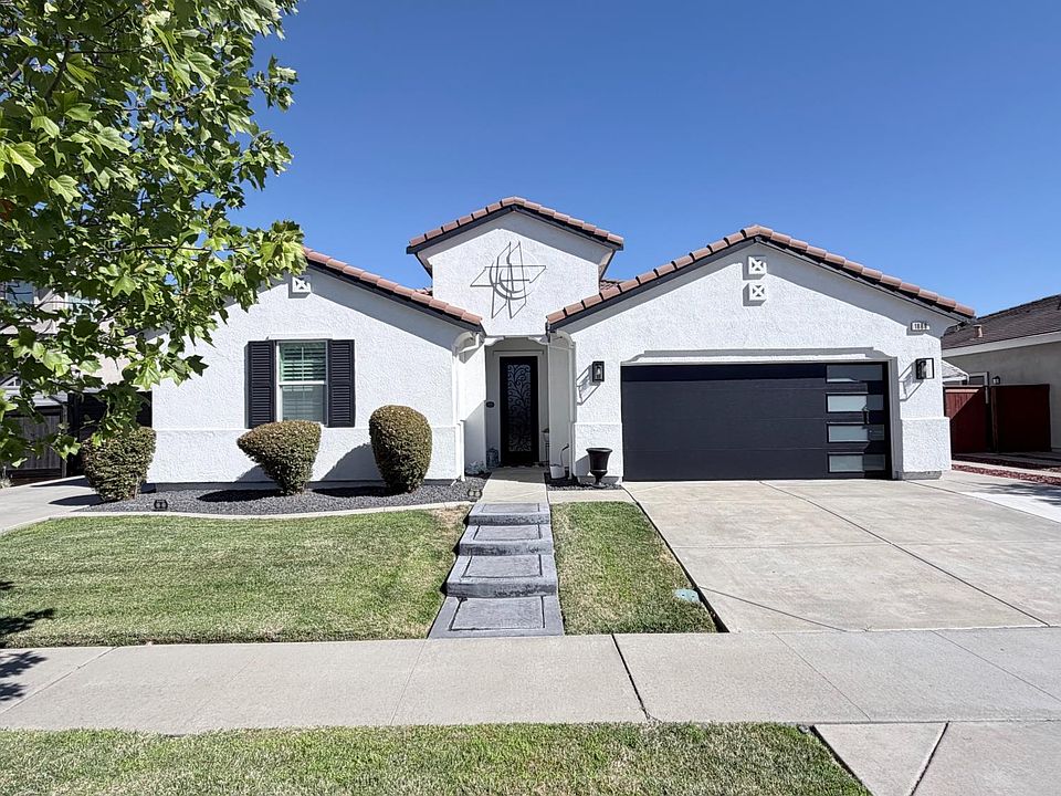 1st image of 1888 Lucca Ln