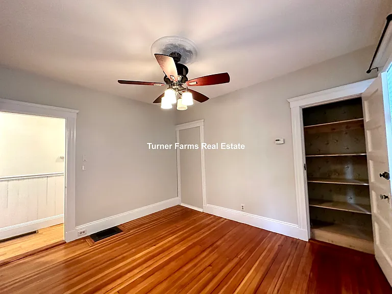 30 Roseclair St — Photo 7
