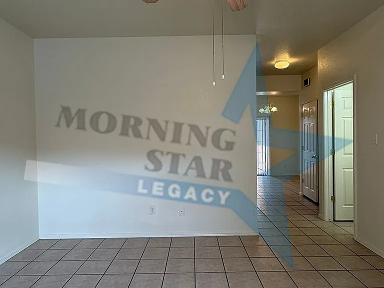 450 Ithaca Ct — Photo 4