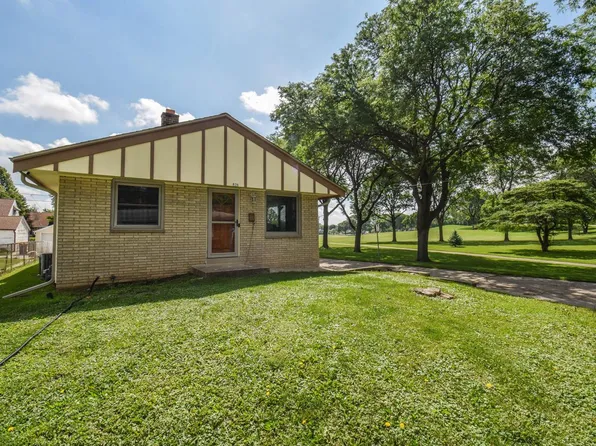 836 S 95th STREET, West Allis, WI 53214
