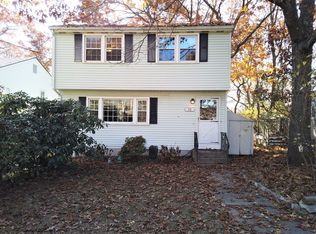 58 Blossom St, Waltham, MA 02451