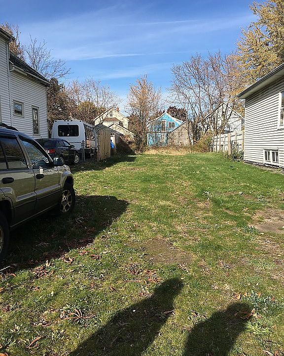 1st image of 38 Alma Ave