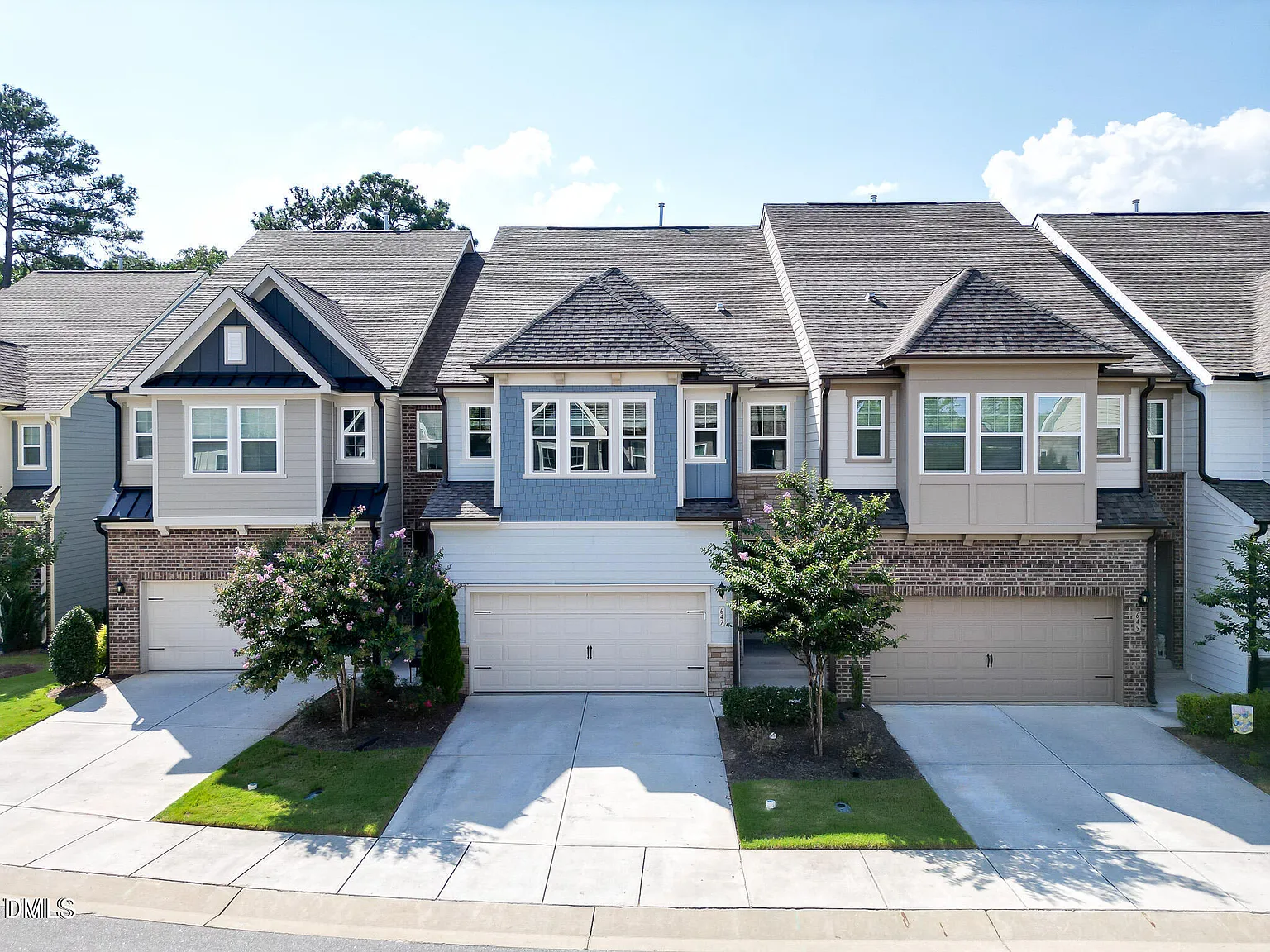 4 bed, 3.5 bath, 3222 sqft, $2,795 — Photo 3