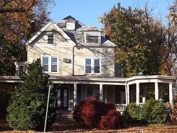 2nd image of 42 E Park St