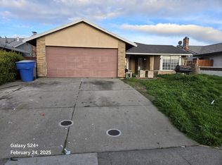 7885 Deer Lake Dr, Sacramento, CA
