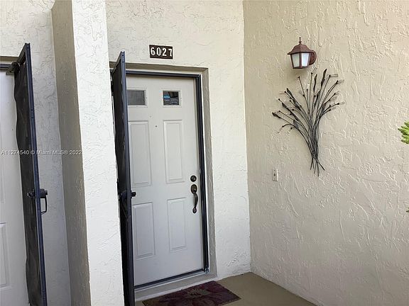 4th image of 6027 Parkwalk Dr #1226