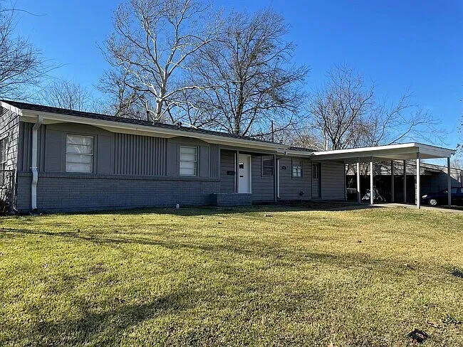 3 bed, 1312 sqft, $1,350 — Photo 3
