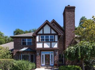 23 Lakeshore Ct, Danville, IL