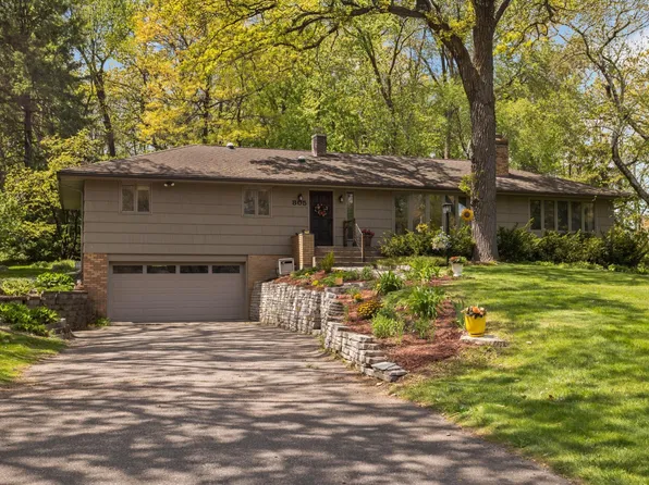 805 Kingsview Ln N, Plymouth, MN 55447