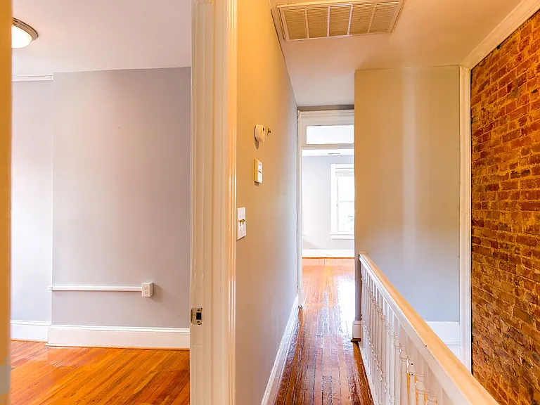 742 Harvard St NW — Photo 44