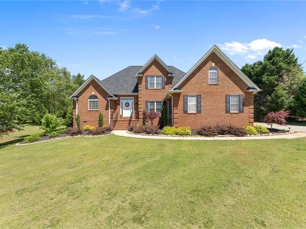 403 Oakmont Dr, Anderson, SC 29621