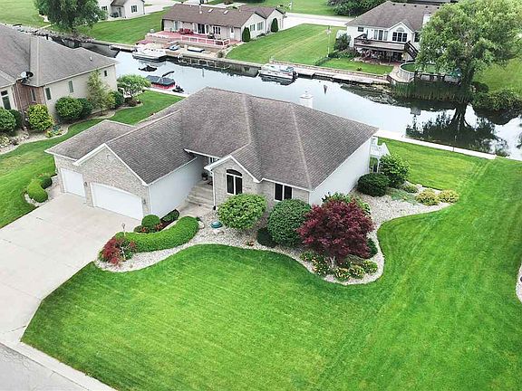 2nd image of 51031 Sail Bay Ct