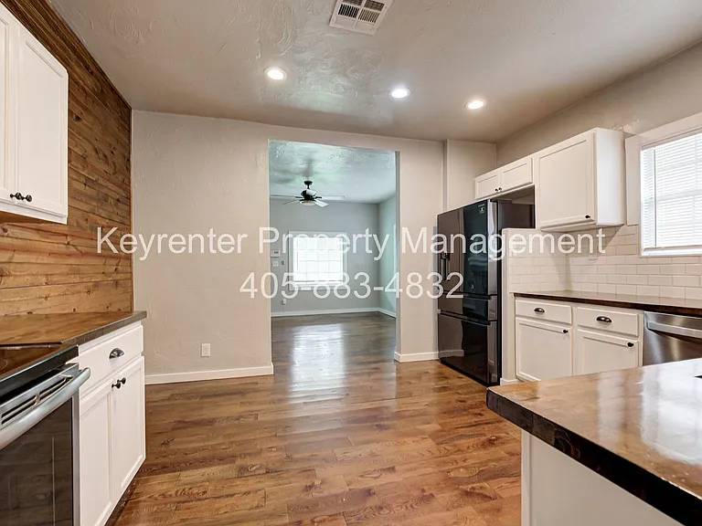 1444 NE 13th St #1446 — Photo 11