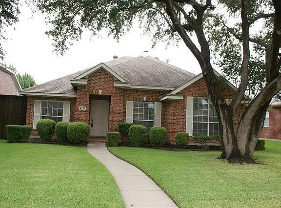 2nd image of 2721 Buck Hill Dr