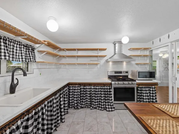 541 Vandenberg Cir, Roseville, CA 95747